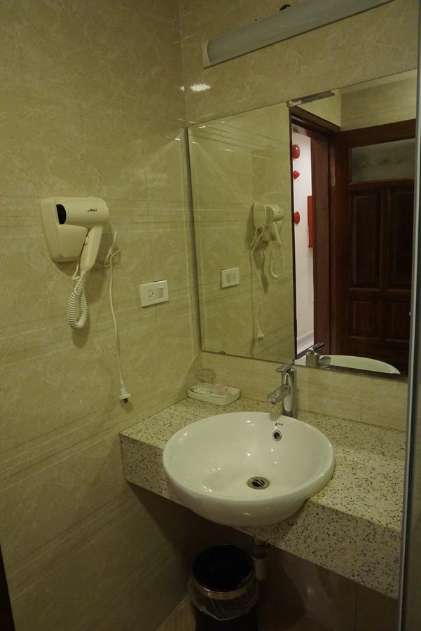 Ngan Ha Hotel Hanoi Zewnętrze zdjęcie